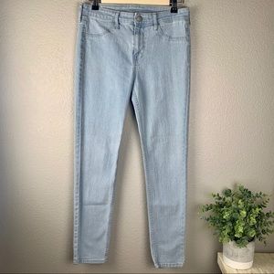 🖤 H&M Light Wash Jeans